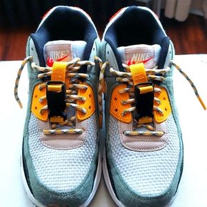 Nike Air Max 90 GS 'Swoosh Compass' Marathon
Runni